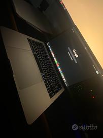 MacBook Pro 13” 2017 Display Retina