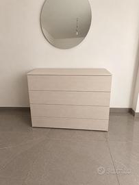 comò beige a 4 cassetti