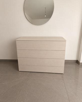 comò beige a 4 cassetti