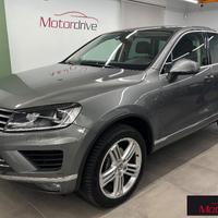 VOLKSWAGEN - Touareg - 3.0 TDI 204 CV tip. BlueM.
