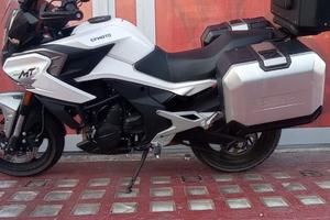 Cf Moto 700MT