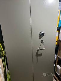 Cassaforte Verticale e Cassaforte piccola inclusa