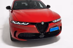 Alfa Romeo Tonale ibrida autocarro