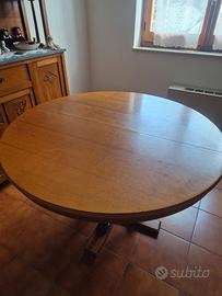 tavolo in castagno usato ma in buono stato