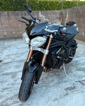 Triumph speed triple 1050