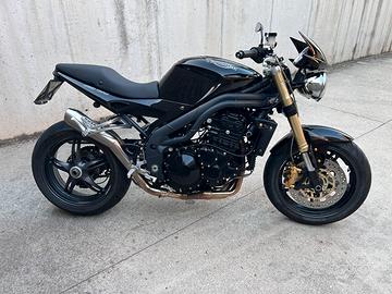 Triumph speed triple 1050