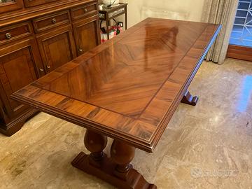 Tavolo radica di ulivo 100 euro trattabili