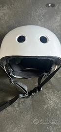 Casco skate -roller bianco