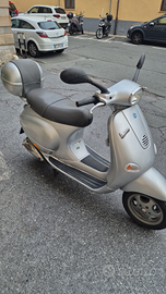 Vespa 125 et4