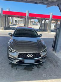 Infiniti Q30 2016