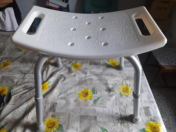 Attrezzatura accessori oggetti anziani disabili