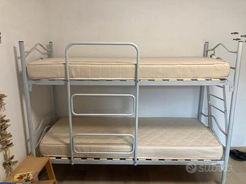Letto a castello e 2 reti con materassi 