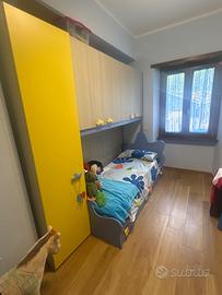Cameretta ragazzi , 2 armadi a ponte e letto