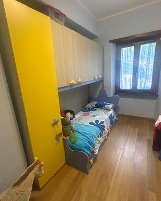 Cameretta ragazzi , 2 armadi a ponte e letto