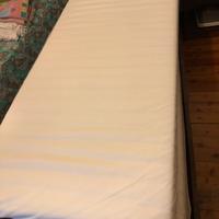 materasso singolo semirigido in schiuma.