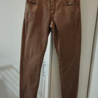 Pantaloni 