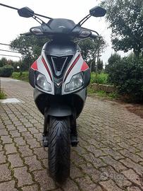 Aprilia SR50 R Anno 2015