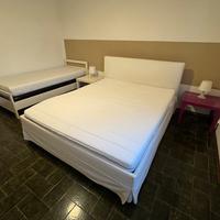 Letto matrimoniale in tessuto IKEA