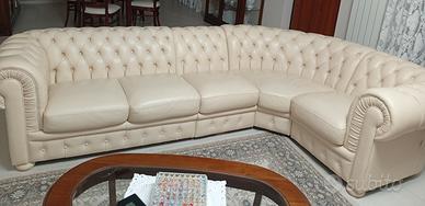 Divano modello Chester 