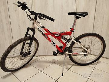 BICICLETTA MOUNTAIN BIKE