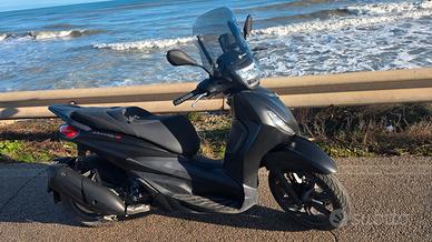 Beverly 300 S HPE 2022