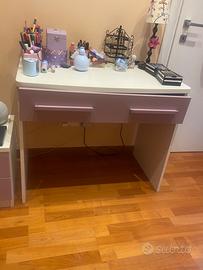 Scrivania ragazza cassetto glicine