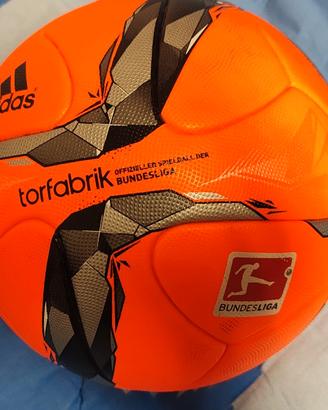 Pallone Adidas Torfabrik Winter OMB Bundesliga 201