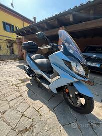 Kymco downtown 350