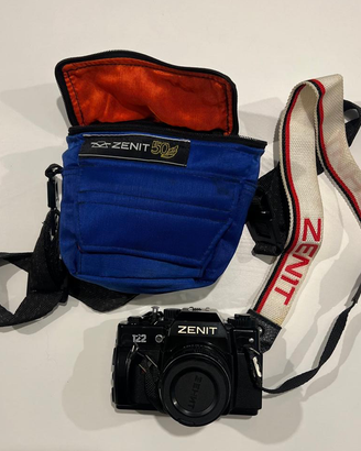 fotocamera analogica Zenit 122