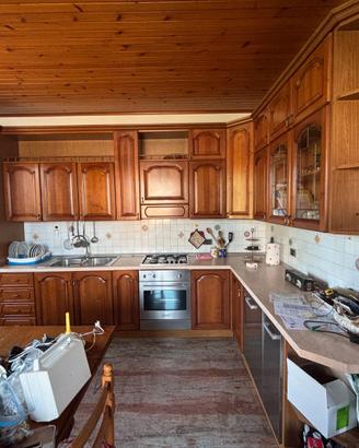 Cucina ad angolo in legno