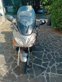 scooter Piaggio X9