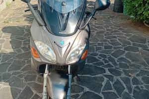 scooter Piaggio X9