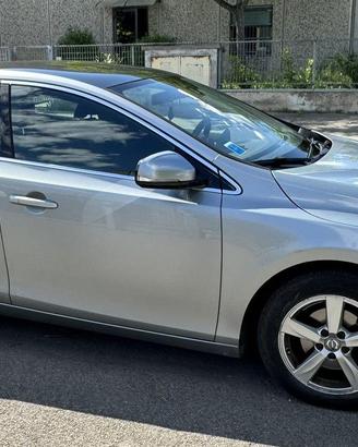 Volvo V40 1.6D Summum