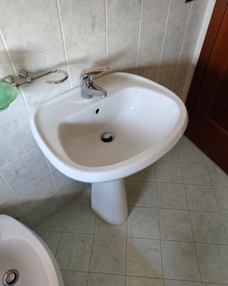 Lavandino e bidet ceramica compreso miscelatore