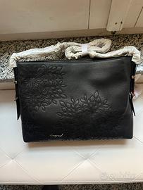 Borsa tracolla desigual con cartellino