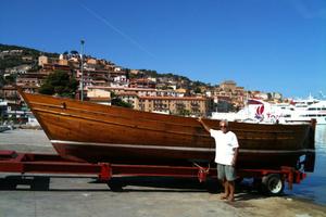 Gozzo di 8 m. F. T. In mogano e teak