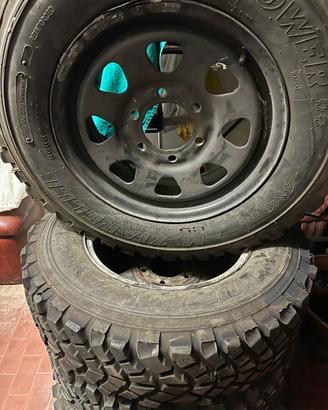 Cerchi 16" e pneumatici Mud Power 205/80 R16 M+S