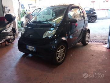 Smart ForTwo 700 coupé pure 61CV