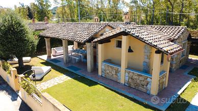 Villa indipendente a pochi passi dalla spiaggia