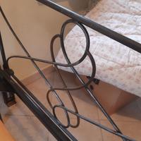 Letto singolo in ferro battuto