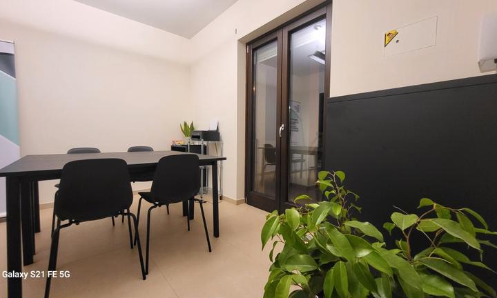 Stanza ufficio/riunioni Poggiofranco