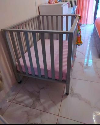 Lettino con ruote CHILDHOME + materasso su misura