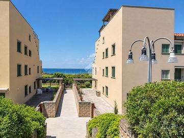 2 LOCALI A CASTIGLIONE DELLA PESCAIA