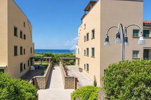 2 LOCALI A CASTIGLIONE DELLA PESCAIA
