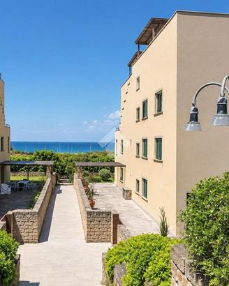 2 LOCALI A CASTIGLIONE DELLA PESCAIA