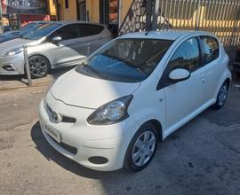 Toyota Aygo 1.0 12V VVT-i 5 porte Sol Connect