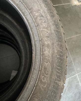 Quattro gomme auto