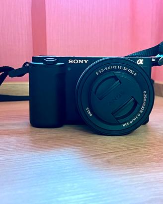 Sony ZV-E10 + 16-50mm praticamente nuova