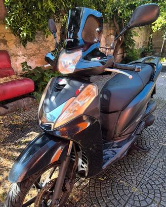 F.A Honda SH 300 First Class Sport