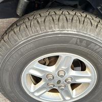 Michelin 235/85 R16 + cerchi discovery